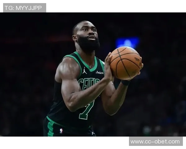 杰伦布朗半场表现出色独得12分助球队领先正负值高达24