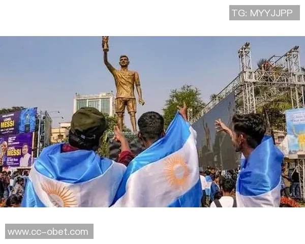 外媒报道印度为梅西建雕像并重现其迈阿密住所展现崇拜之情