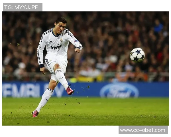 帕夫洛维奇谈足球偶像C罗的努力与胜利渴望引发共鸣